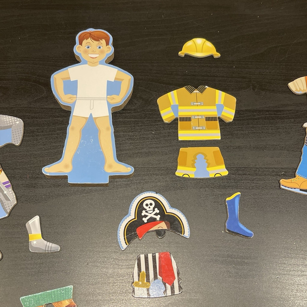 Melissa & Doug Joey Wooden Magnetic Dress-Up Doll Toy & 5 Outfits (Missing Some) - Picture 3 of 7